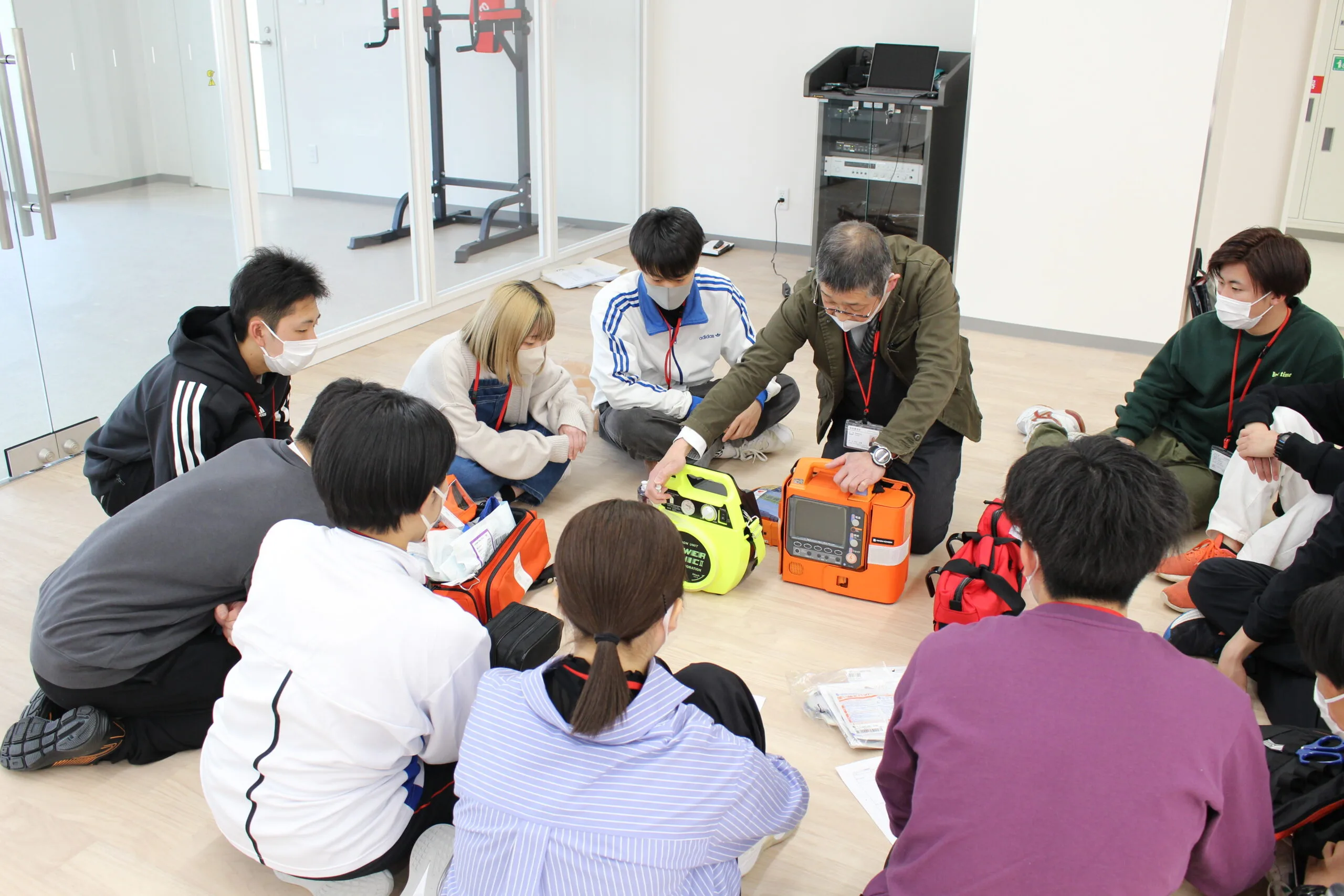 授業紹介【救急救命シミュレーションⅠ】 | 仙台青葉学院 公式サイト