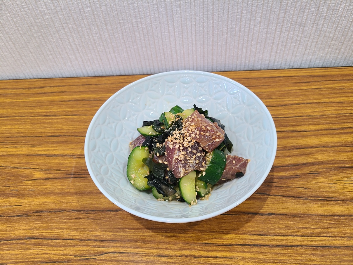 特別賞 「作ってカンタン!栄養しっかり!マグロとワカメのさっぱり和え」
